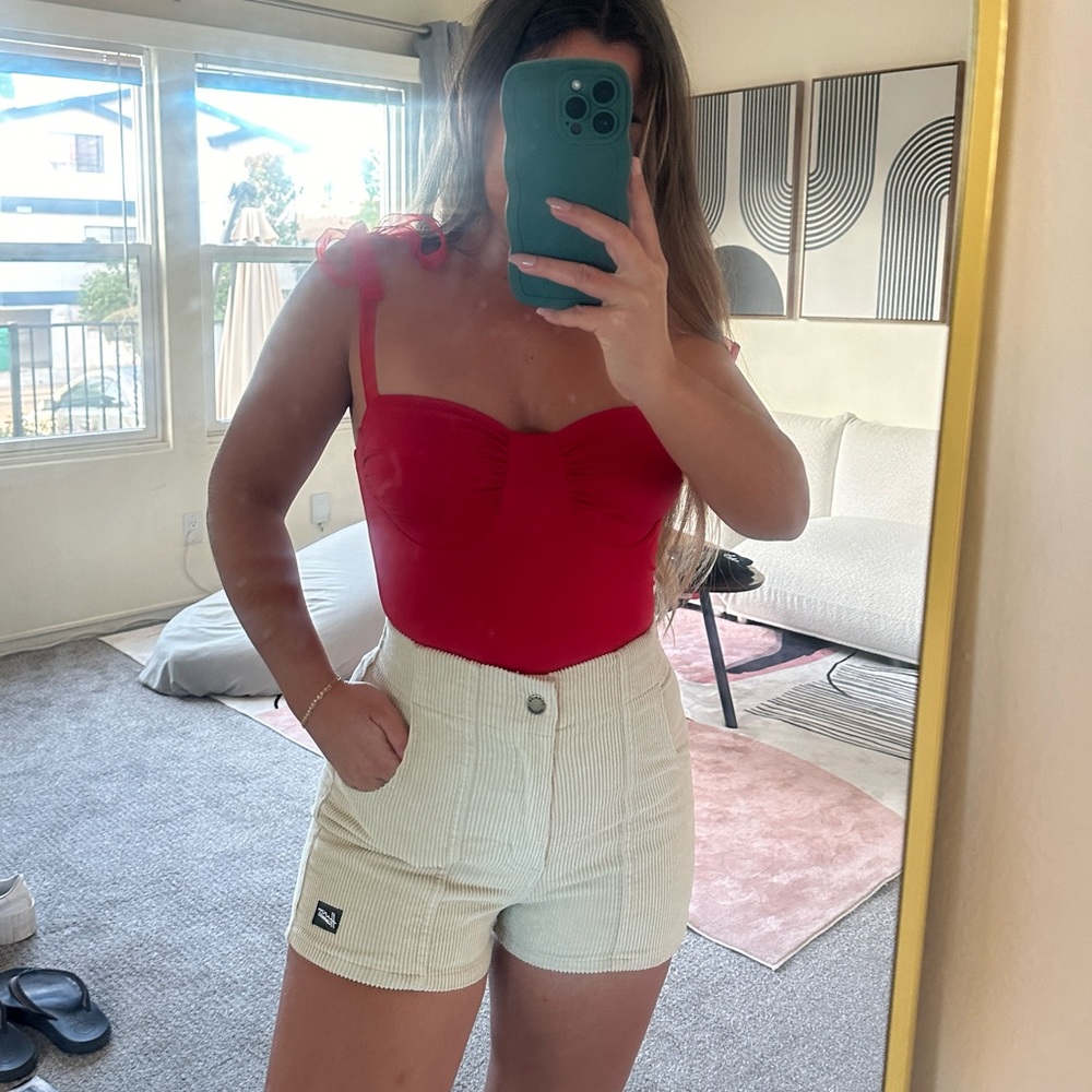 TAGS ON- HAMMIES adorable corduroy hot shorts with pockets.